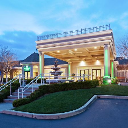 Holiday Inn Redding, An Ihg Hotel Exterior foto