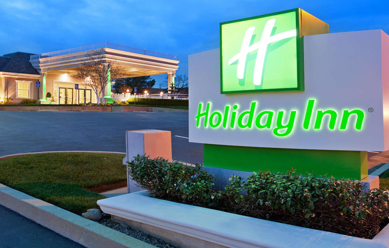 Holiday Inn Redding, An Ihg Hotel Exterior foto